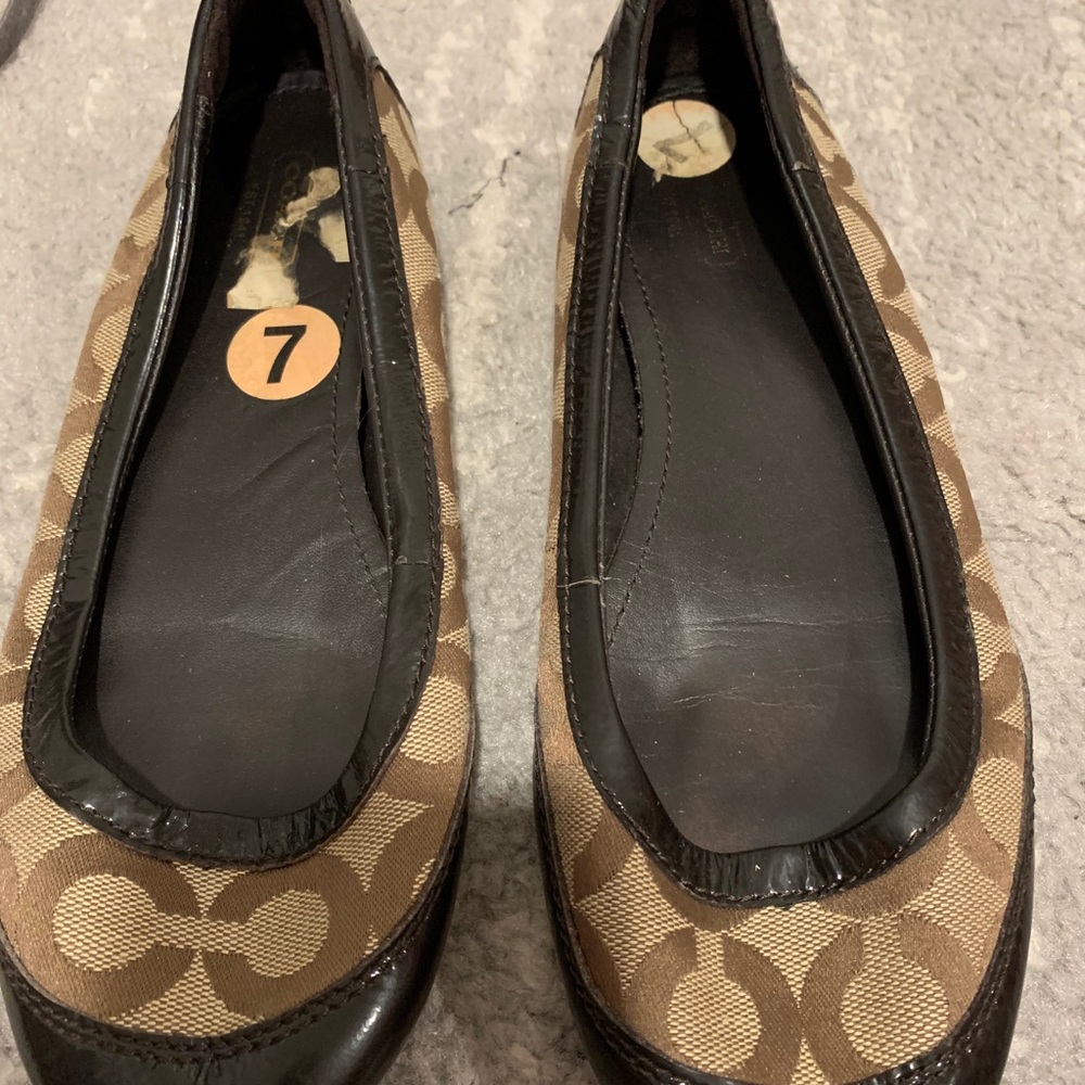 Coach flats